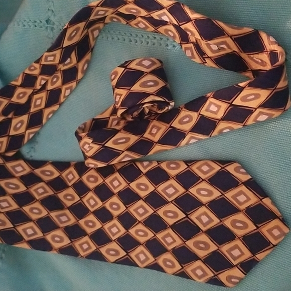 Tie Bundle - Picture 8 of 10